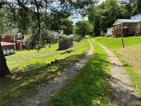 425 Spring St, Richeyville, PA 15358 photo 6