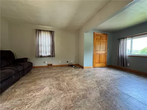 425 Spring St, Richeyville, PA 15358 photo 18