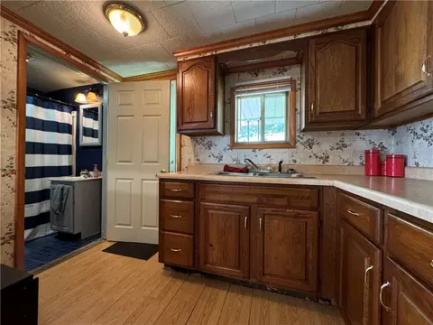 425 Spring St, Richeyville, PA 15358 photo 13