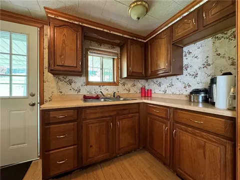 425 Spring St, Richeyville, PA 15358 photo 12