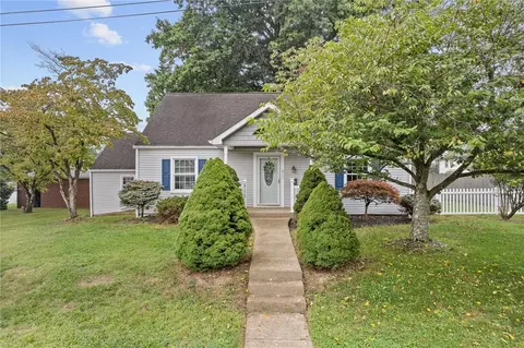 812 Jeanne, Coraopolis, PA 15108