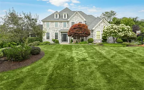 1112 Castletown, Sewickley, PA 15143