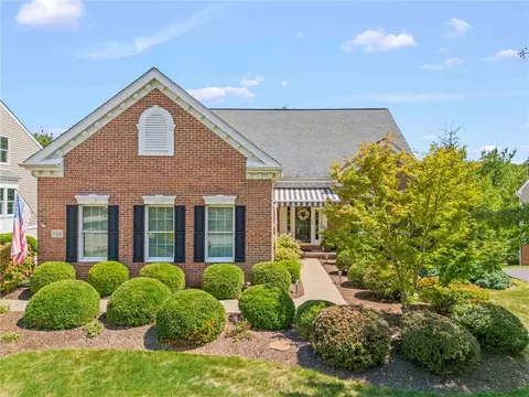 122 Driftwood Dr, Canonsburg, PA 15317