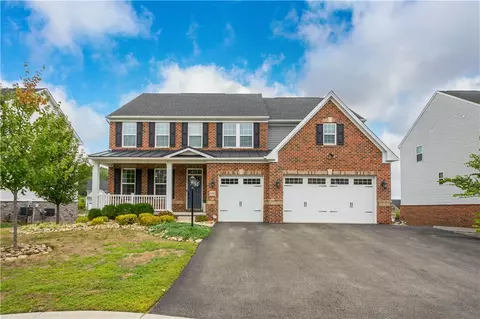 4003 Overview Dr, Canonsburg, PA 15317