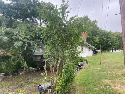 400 Miller Rd, West Mifflin, PA 15122