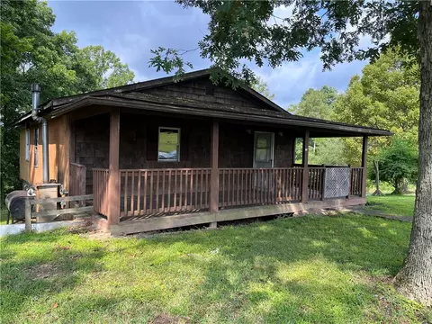157 Cowart Rd, Ford City, PA 16226