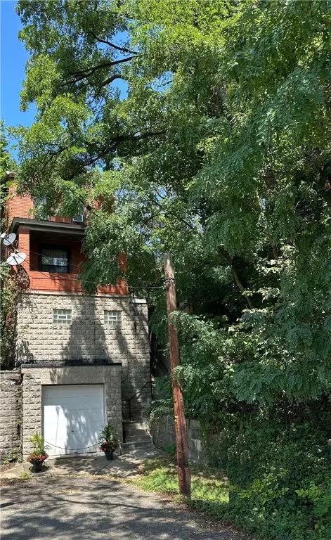 341 Kramer, Pittsburgh, PA 15211