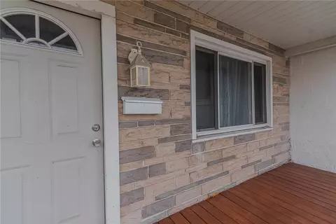 511 Lowell St, Vandergrift, PA 15690 photo 2