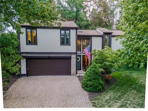 152 Cassia Dr, Jefferson Hills, PA 15025