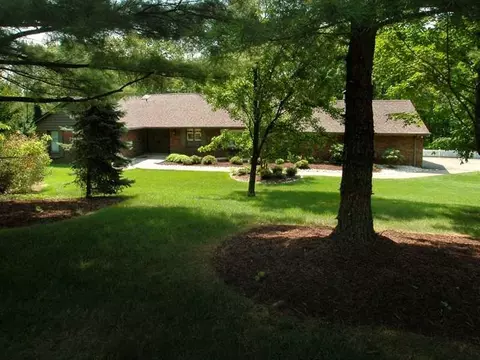 3109 Treeline Dr, Murrysville, PA 15668