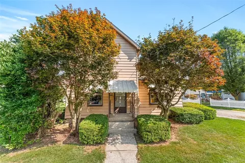 425 S Walnut St, Sharpsville, PA 16150