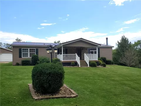 106 Clark Ave, Rural Valley, PA 16249