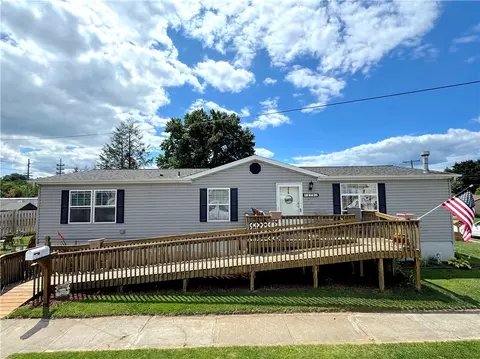 2701 Watkins Ave, Latrobe, PA 15650