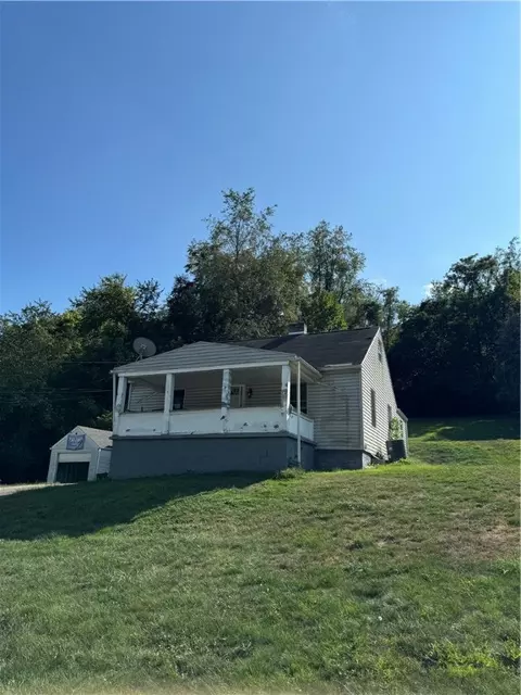 74 Greene St, Clarksville, PA 15322