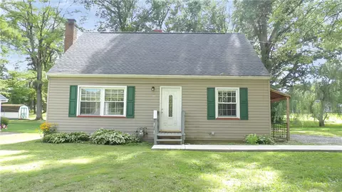 565 N Maple St, Mercer, PA 16137