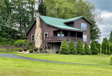 271 Cherry Ln, Somerset, PA 15501