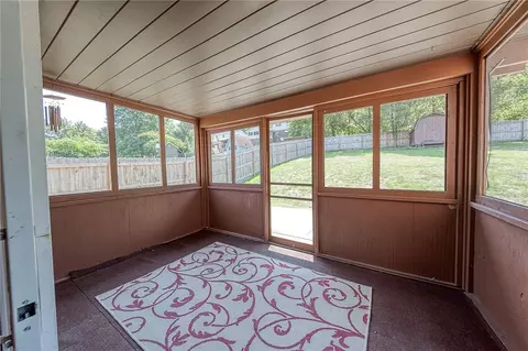 11468 Drop, Irwin, PA 15642 photo 13