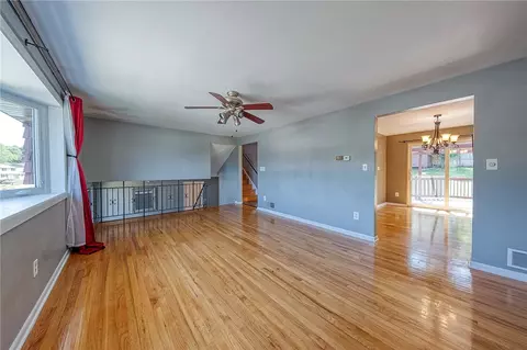 11468 Drop, Irwin, PA 15642 photo 18
