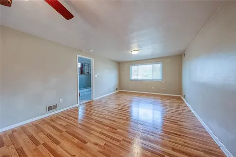 11468 Drop, Irwin, PA 15642 photo 12