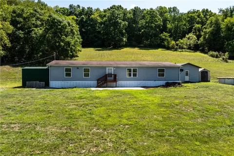 610 Pleasant Valley Rd, Washington, PA 15301
