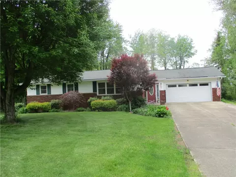 218 Brandt Dr, Beaver Falls, PA 15010