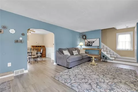 Living - 149 Commerce St, Beaver, PA 15009 photo 1 of 3