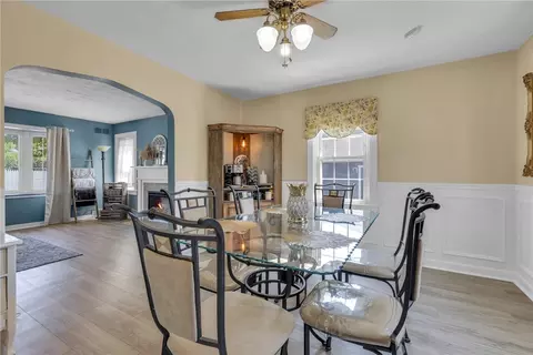 Dining - 149 Commerce St, Beaver, PA 15009 photo 3 of 3