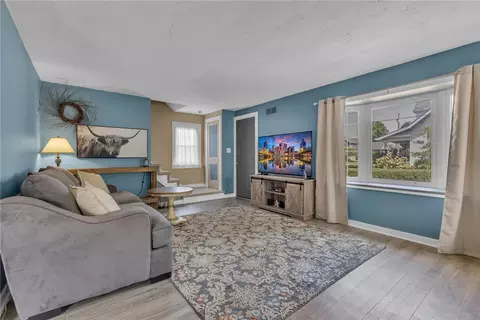 Living - 149 Commerce St, Beaver, PA 15009 photo 3 of 3