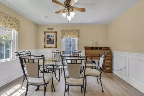 Dining - 149 Commerce St, Beaver, PA 15009 photo 1 of 3
