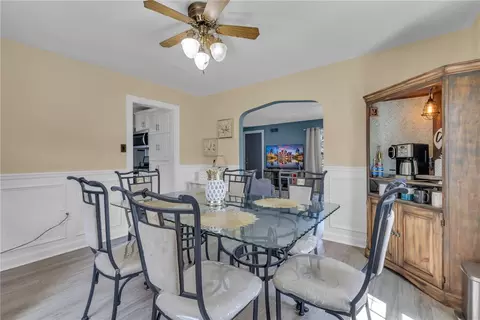 Dining - 149 Commerce St, Beaver, PA 15009 photo 2 of 3
