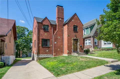 454 Clokey Ave, Pittsburgh, PA 15228