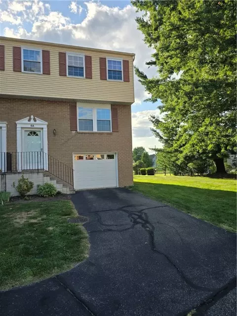 5 Springwood Sq #A, Harwick, PA 15049