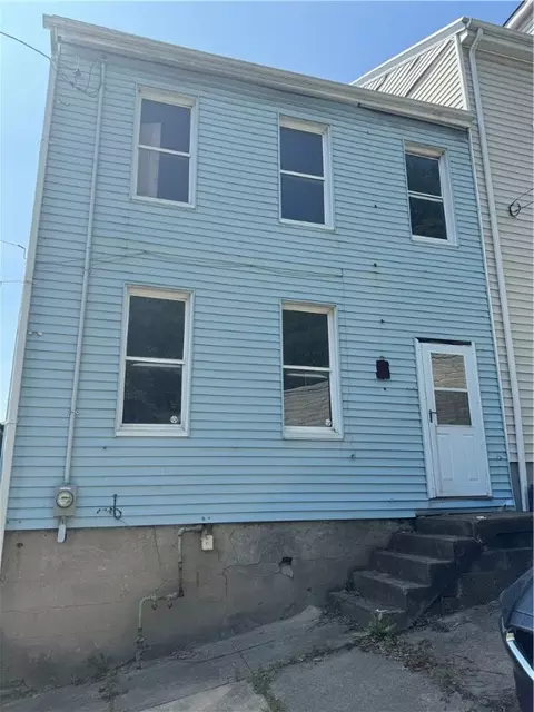1423 Porterfield St, Pittsburgh, PA 15212