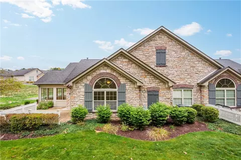 515 Fair Meadow Dr, Washington, PA 15301