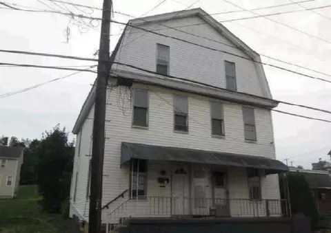 121 Market St, Scottdale, PA 15683