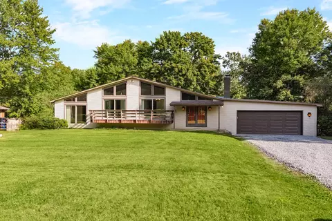 6136 Penn Dr, Butler, PA 16002