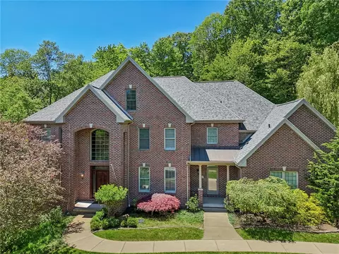 550 Macleod Dr, Gibsonia, PA 15044