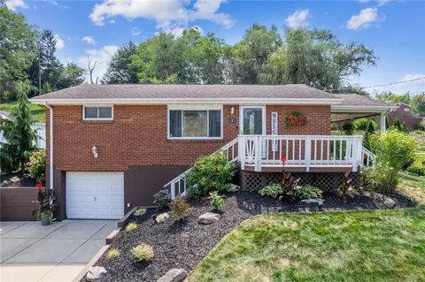 4 Lentz Ct, Irwin, PA 15642
