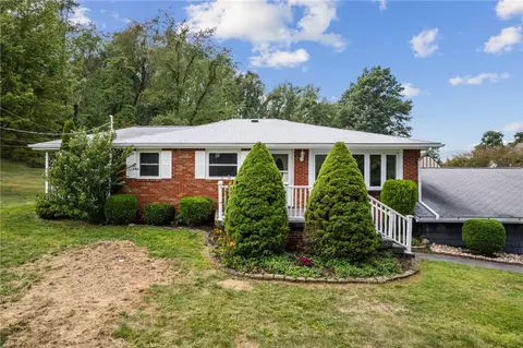 455 Alice Rd, Acme, PA 15610