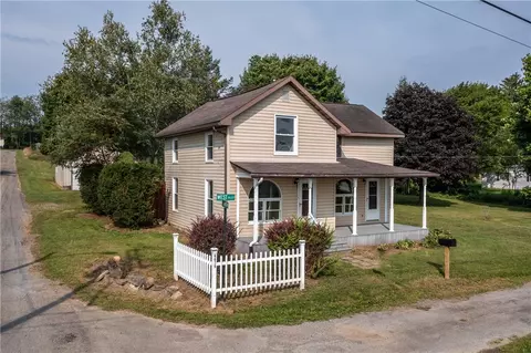 6679 West Aly, Hartstown, PA 16131
