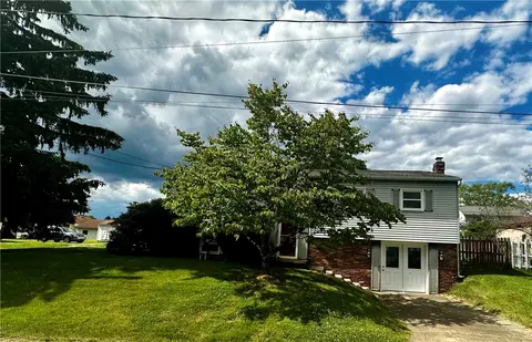 2016 13 12 St, Beaver Falls, PA 15010