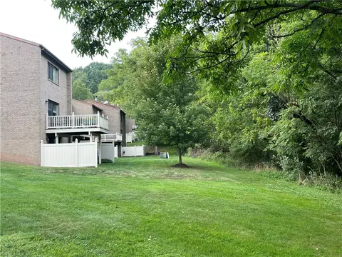 Exterior - 206 Williamsburg Ln, Export, PA 15632 photo 3 of 5