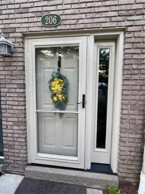 Entry Way - 206 Williamsburg Ln, Export, PA 15632 photo 1 of 4