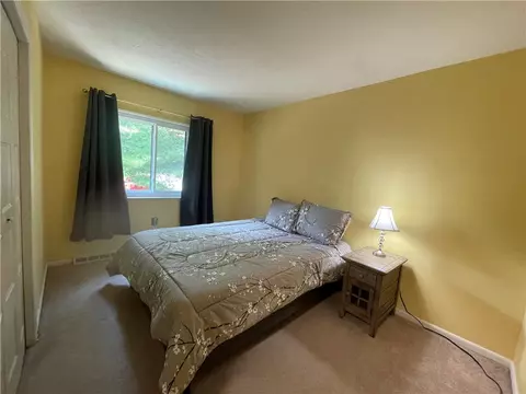 Bedroom - 206 Williamsburg Ln, Export, PA 15632 photo 3 of 4