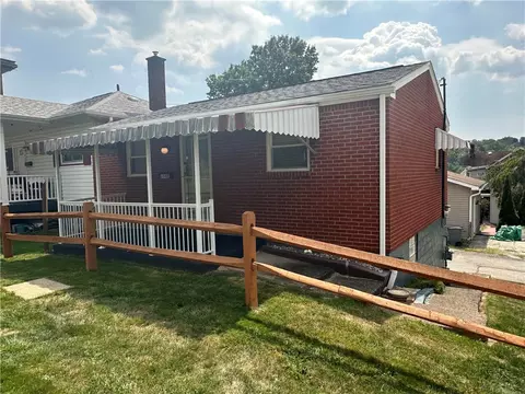 608 Pennsylvania Ave # R, Irwin, PA 15642