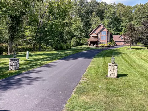 777 E Lake Rd, Transfer, PA 16154 photo 2