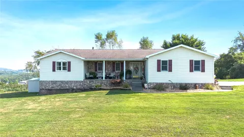 718 Filbert Heights Rd, New Salem, PA 15468