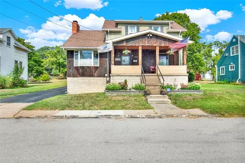 611 S 5th St, Youngwood, PA 15697