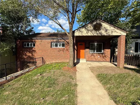 1705 Leolyn St, Pittsburgh, PA 15210