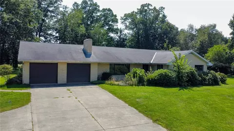 115 Grohman Rd, Butler, PA 16002